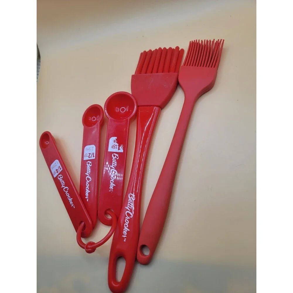 Betty Crocker Kitchen Utensils Lot Bundle Basting Brushes Measuring Spoons